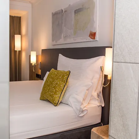 高登尼斯拉得酒店 4*