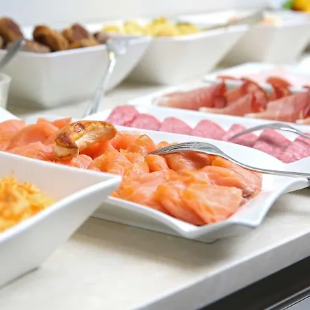 高登尼斯拉得酒店 酒店