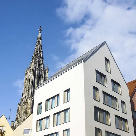 高登尼斯拉得酒店 4*