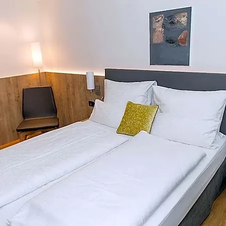 Goldenes Rad 4*