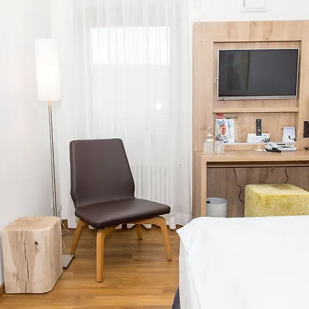 Goldenes Rad Hotel 4*