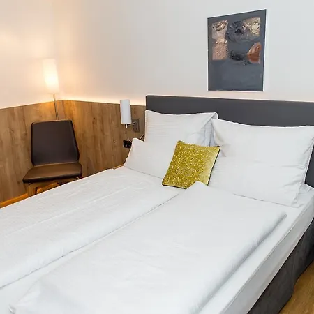 高登尼斯拉得酒店 4*