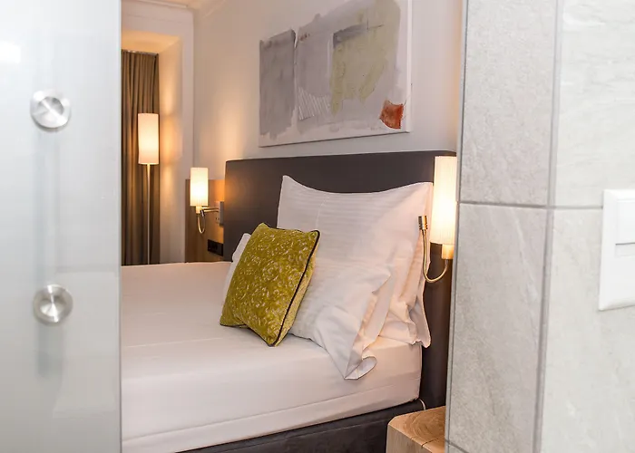 高登尼斯拉得酒店 4*