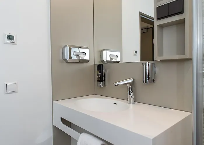 Отель Goldenes Rad 4*