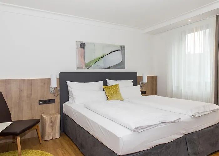 Отель Goldenes Rad 4*